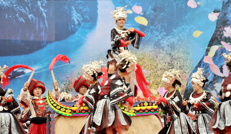 石场苗族节日和赶苗场的历史资料